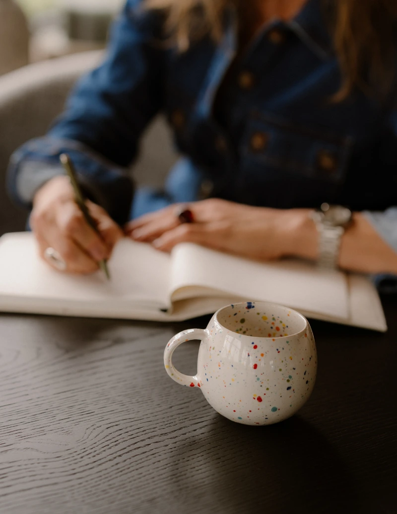 De paradox vrouwen leven gemiddeld langer dan mannen, maar brengen meer jaren door in minder goede gezondheid Debby Koenders, organisatieadviseur bij Human Bloom Advies