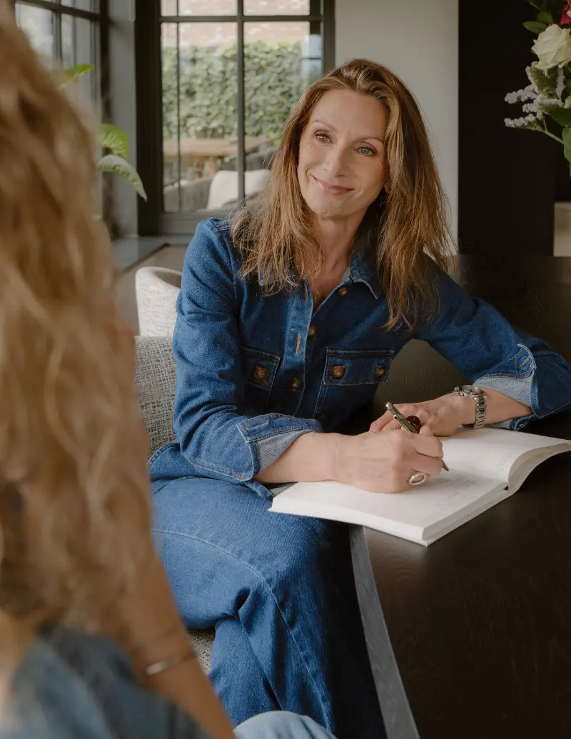 Mijn-missie-is-simpel-Organisaties-en-mensen-helpen-groeien-en-bloeien Ontwikkeling begint met een gesprek<br />